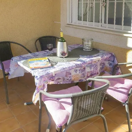 Rocinante 28b Urb Bravomar Apartment